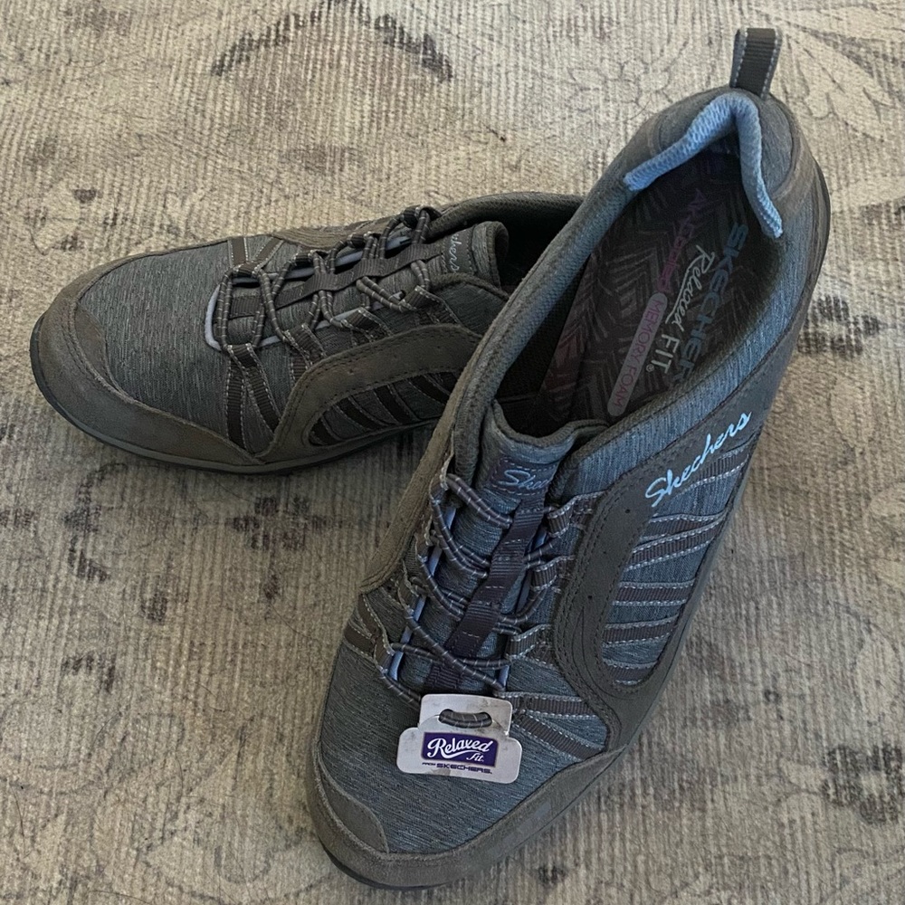 Sketchers- Relaxed Fit Memory Foam 
Color Grey-Size 8 1/2